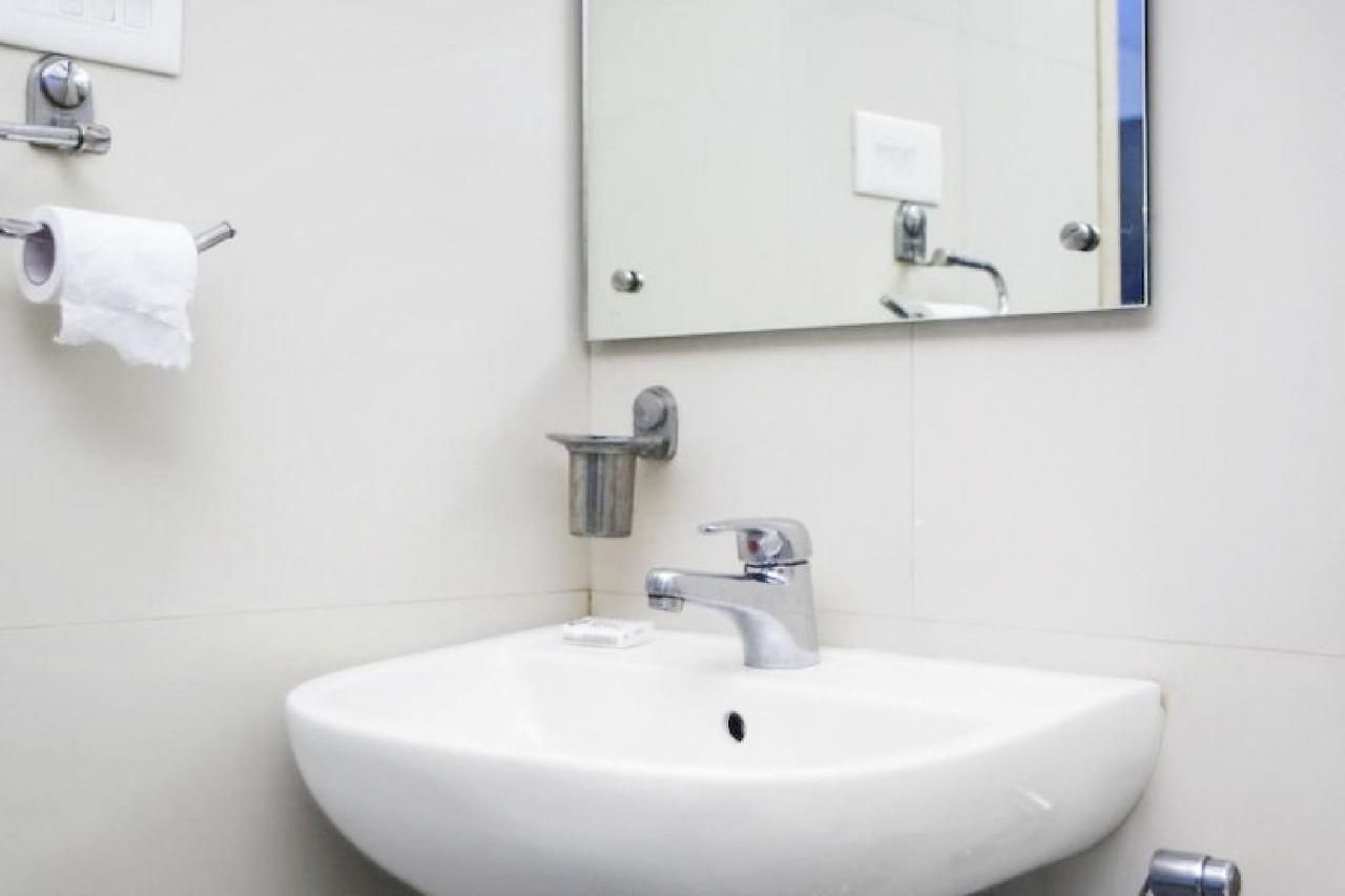 1 Bedroom Boutique In Borivali West, Guest house