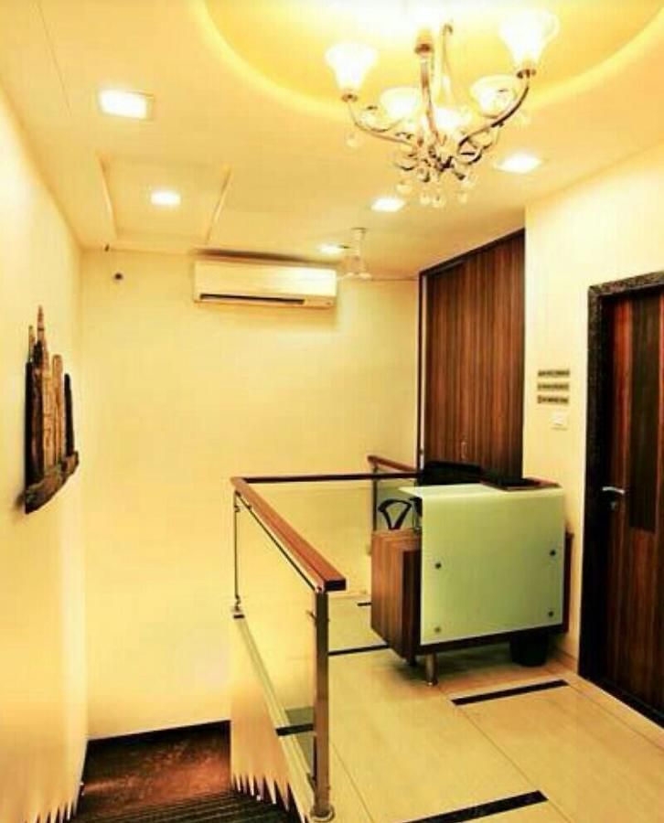 Maangta 212 @ Andheri West Hotel