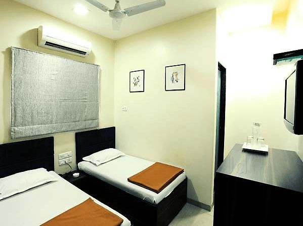Hotel Maangta 212 @ Andheri West 3*
