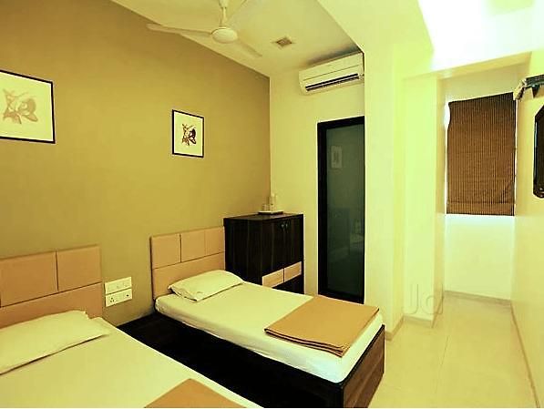 Maangta 212 @ Andheri West Hotel