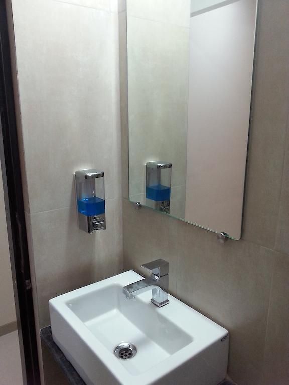 Maangta 113 @ Andheri East Hotel 2*