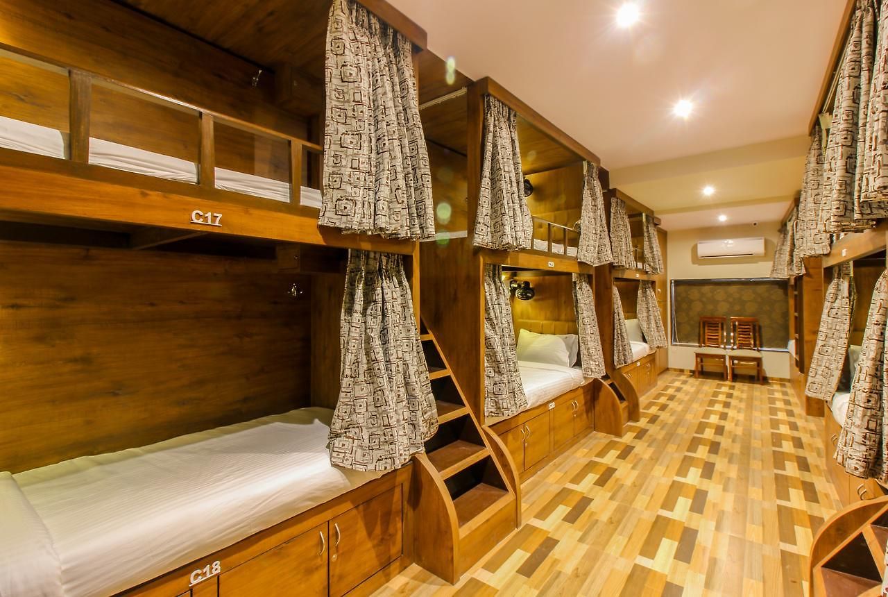 Hostel Blossom For Male And Female Mumbai