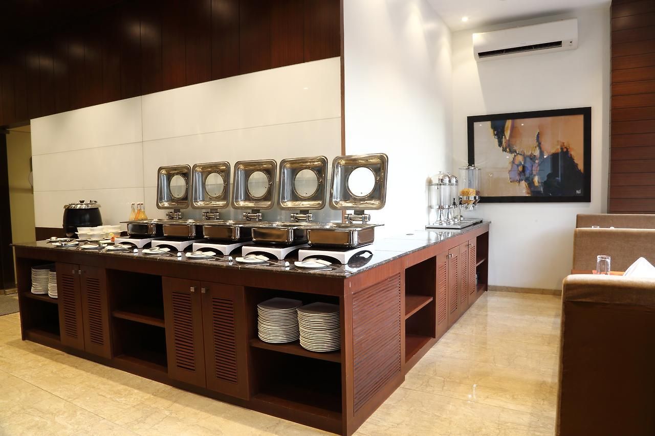 Hotel The Altruist Andheri