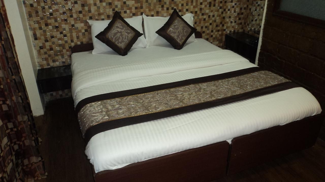Benazeer Hotel Mumbai