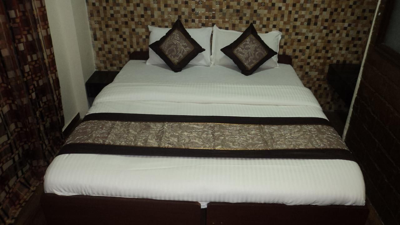 Hotel Benazeer