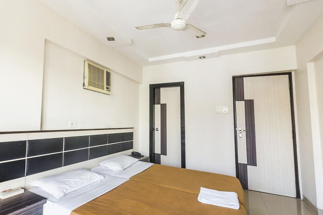 Hotel Boutique In Andheri East, Mumbai, By Guesthouser 10768 3*