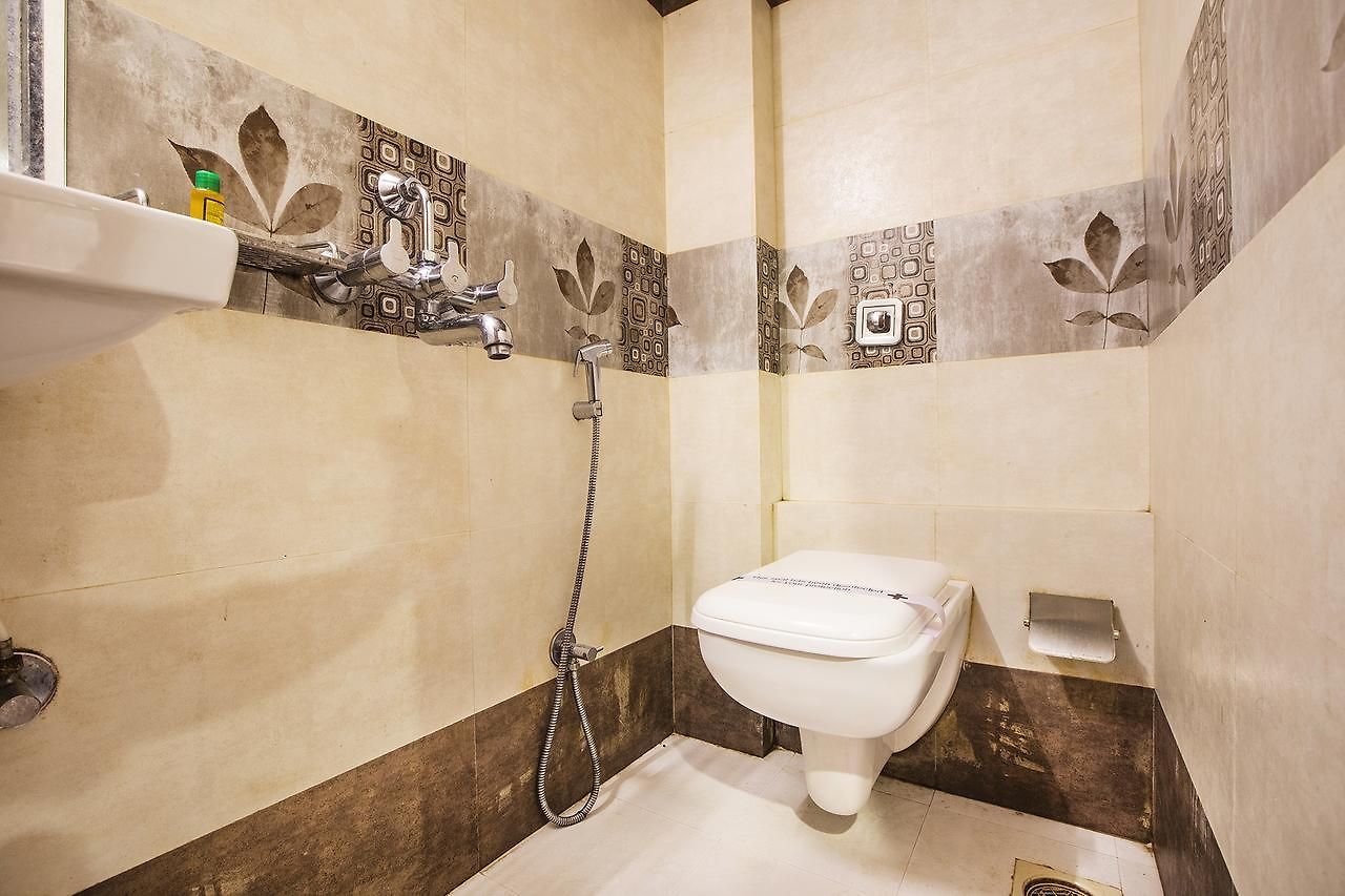 Liberty Plaza Hotel 3*