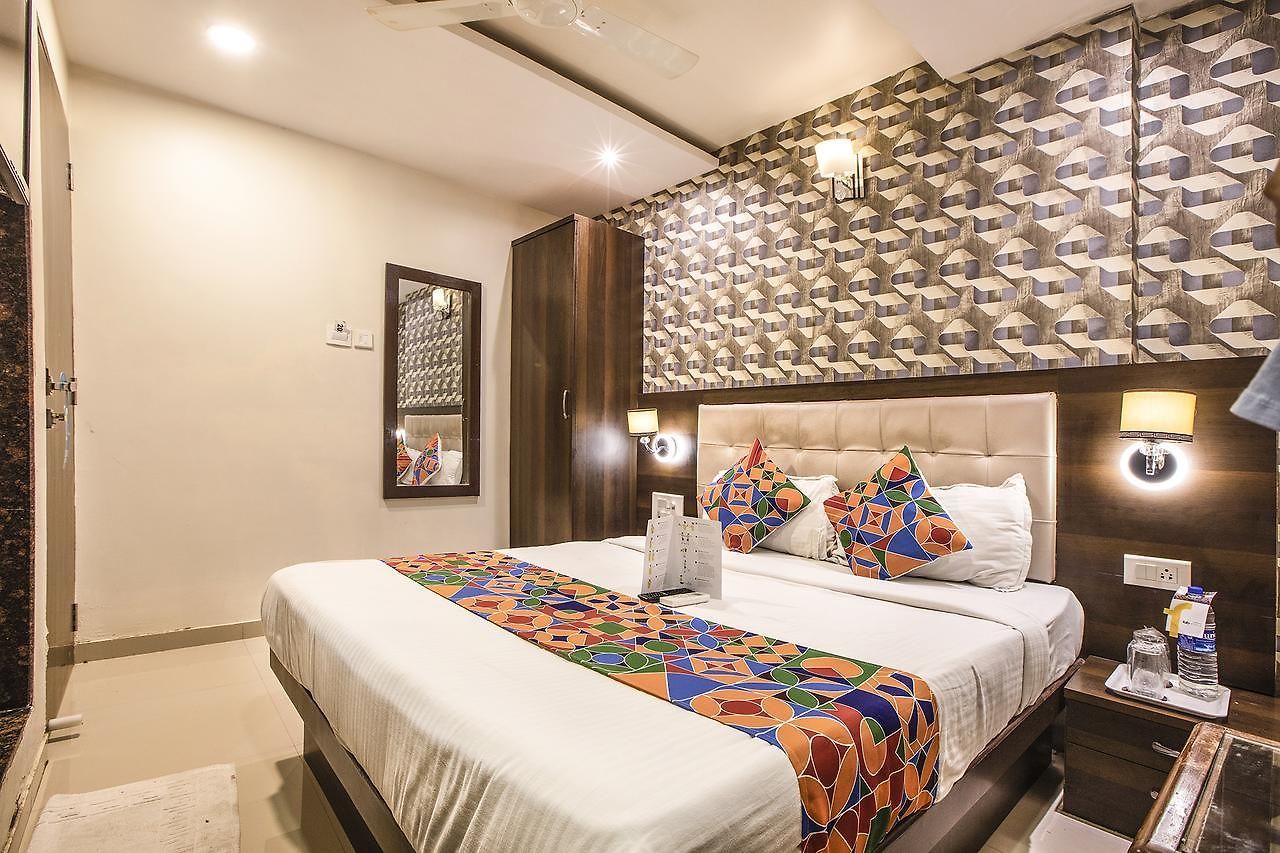 Liberty Plaza 3*