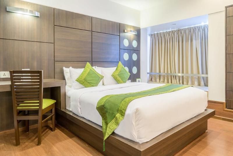 Comfort Metropolis Hotel 4*