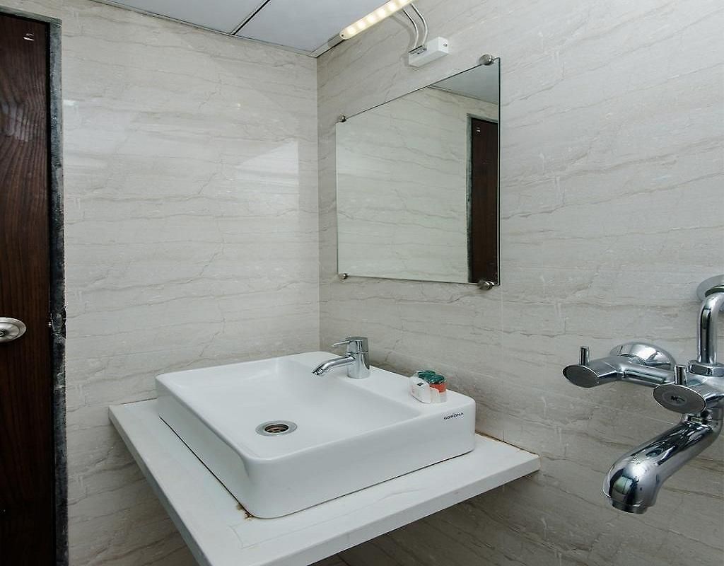 Hotel Maangta 222 @ Andheri