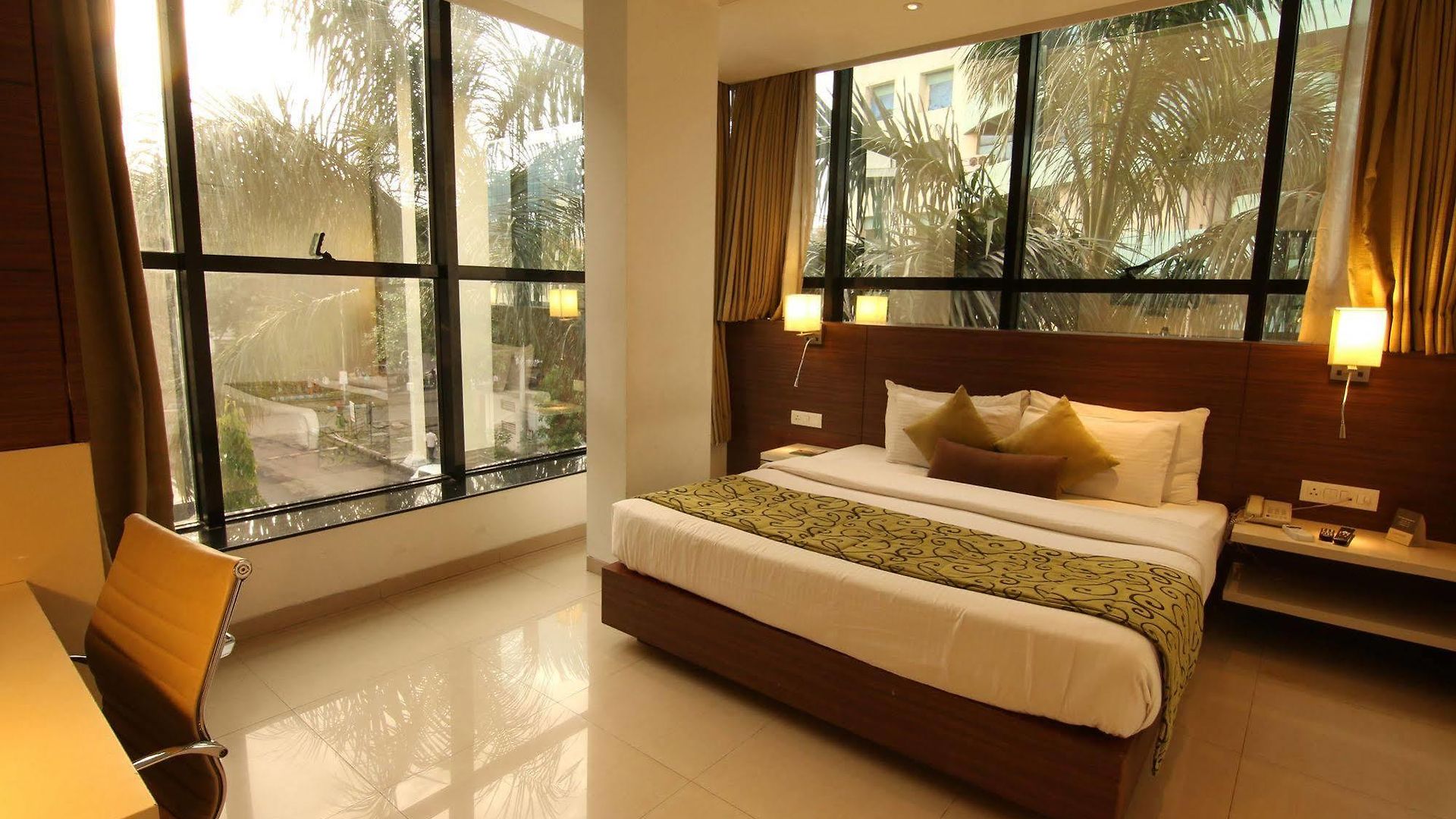 Suncity Premiere, Near To Airport