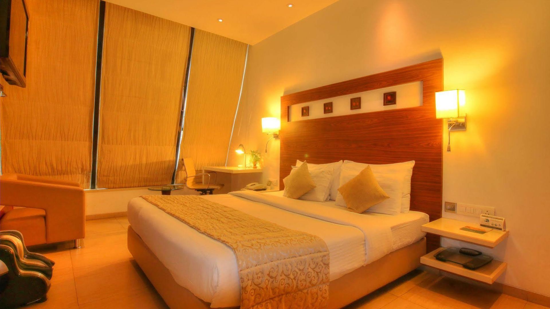 Suncity Premiere, Near To Airport Hotel