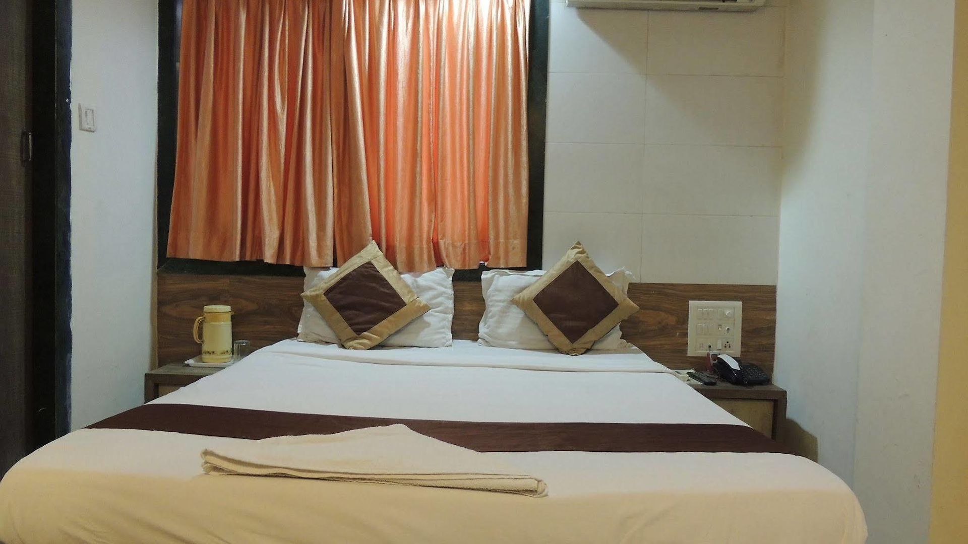 Fabhotel Galaxy 3* Mumbai
