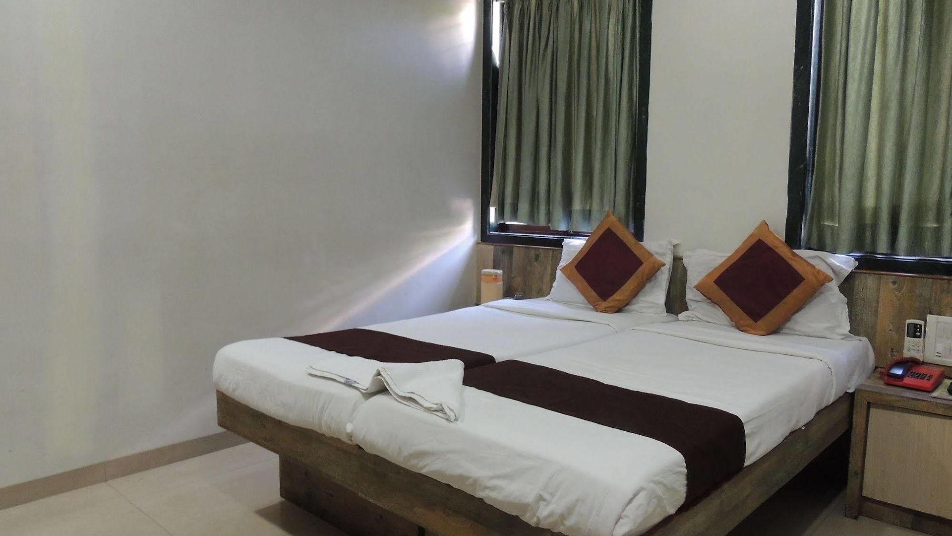 Hotel Fabhotel Galaxy Mumbai