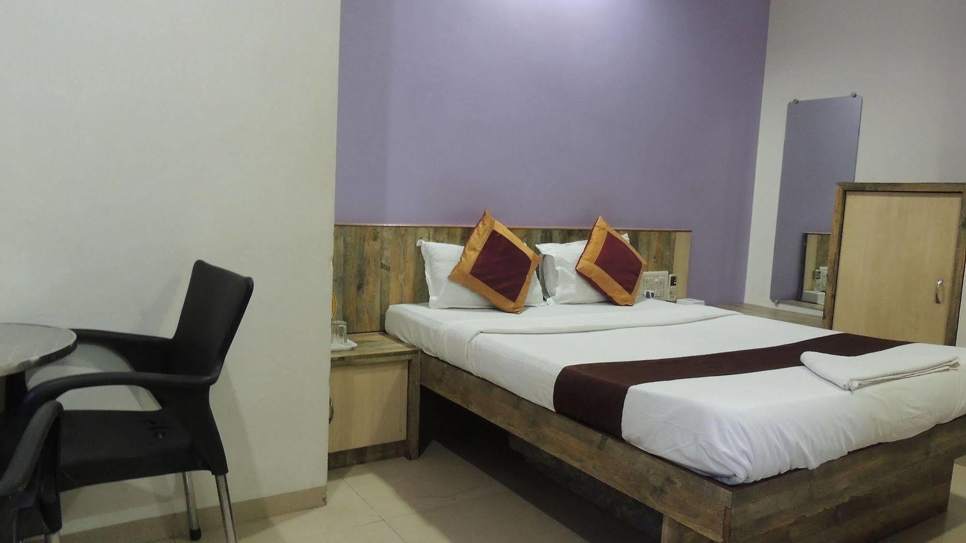 Fabhotel Galaxy