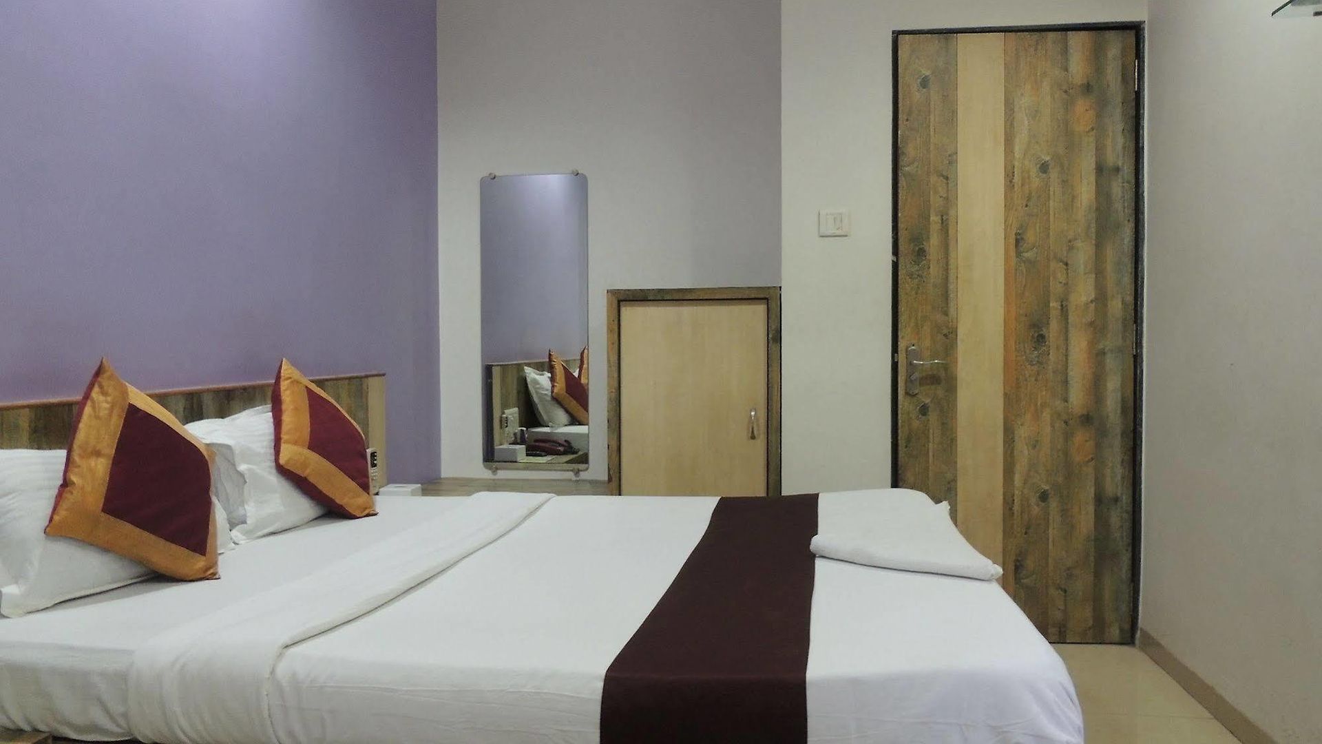 Fabhotel Galaxy Mumbai