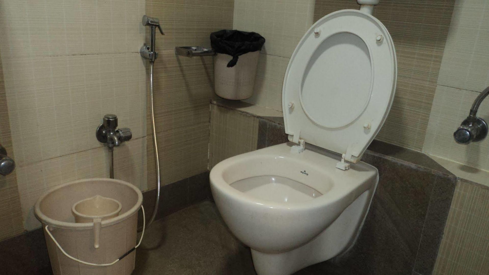 Benazeer Hotel 2*