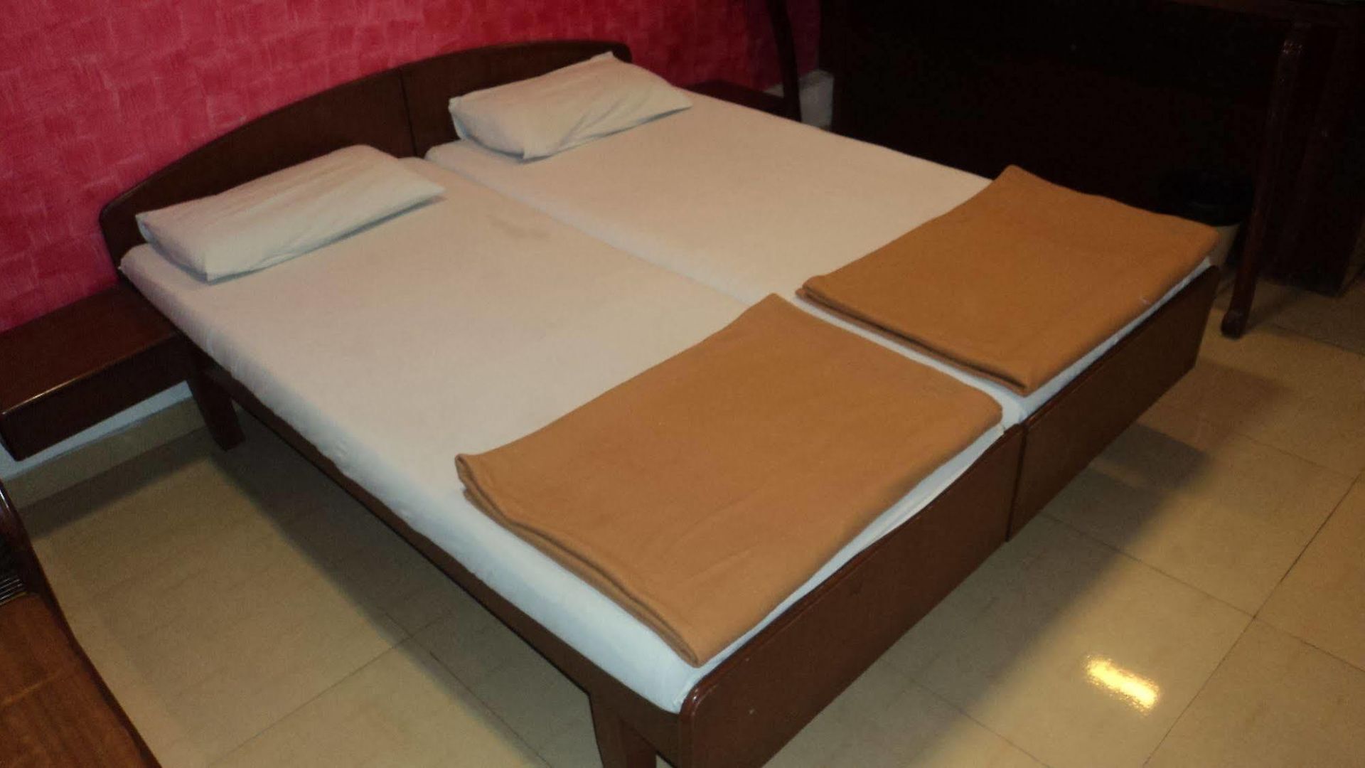Benazeer Hotel 2*