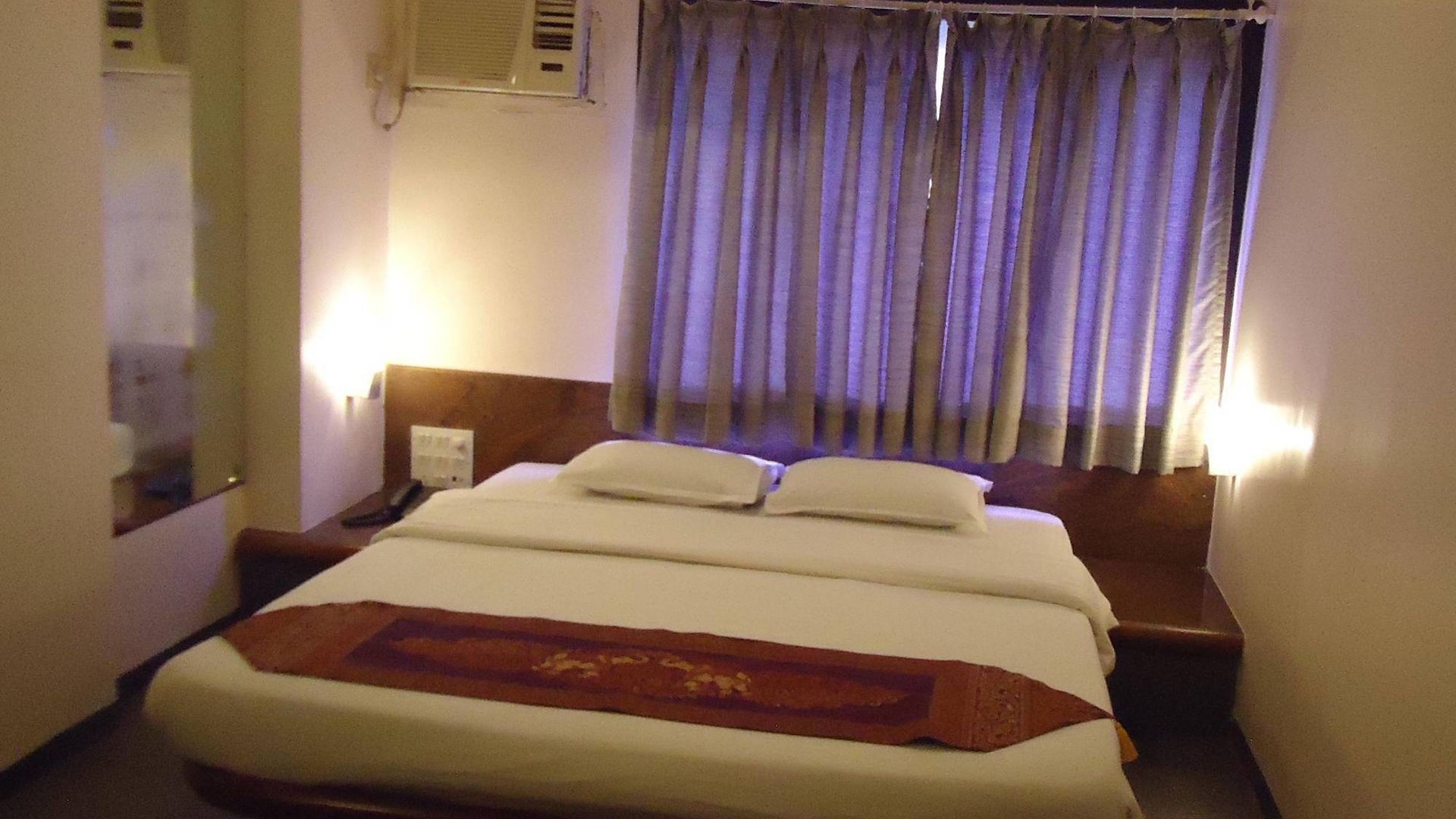 Hotel Jayshree Domestic Airport