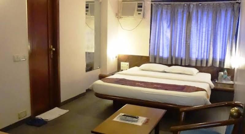 Jayshree Domestic Airport 3*