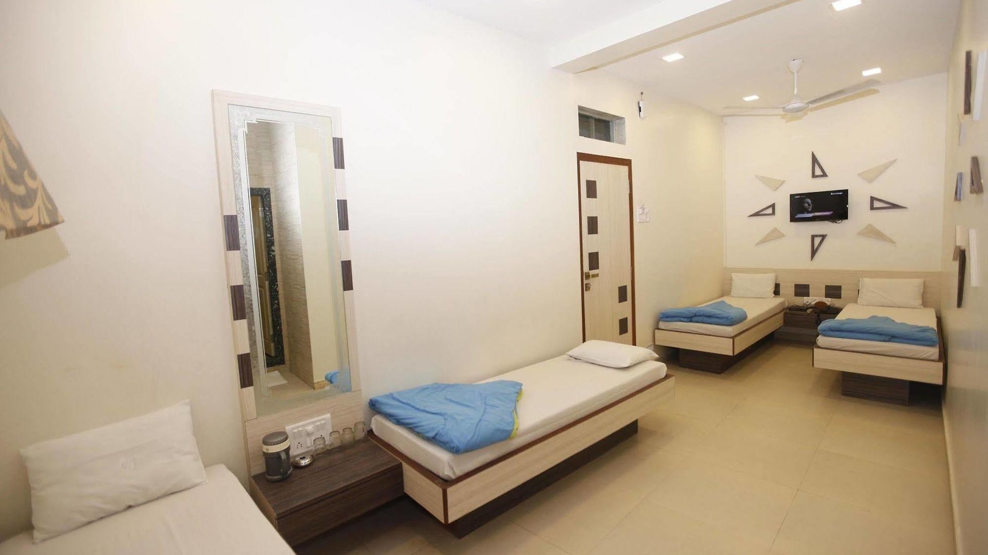 Al Moazin Hotel
