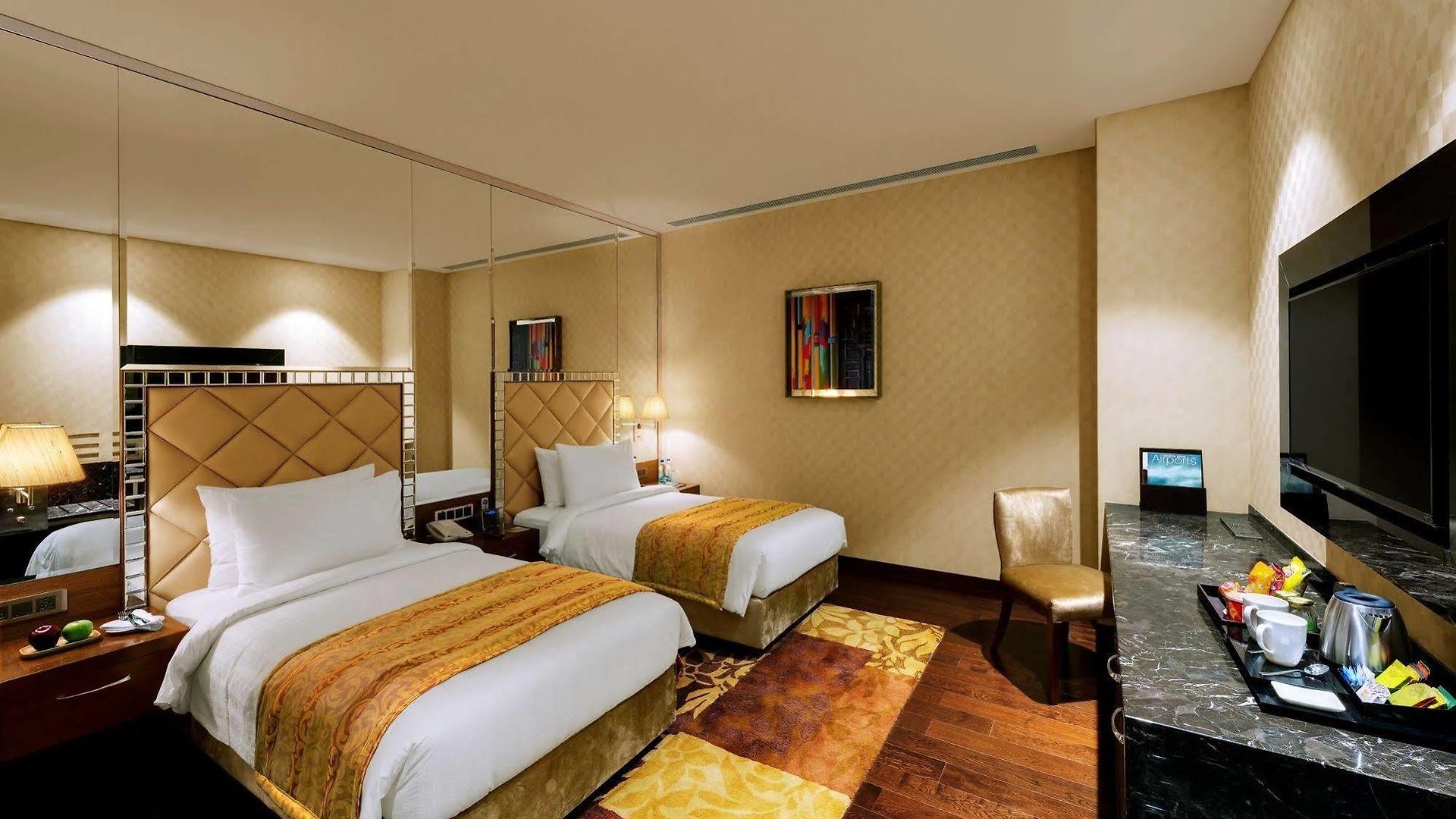 Niranta Transit Airport - At Arrivals Hotel