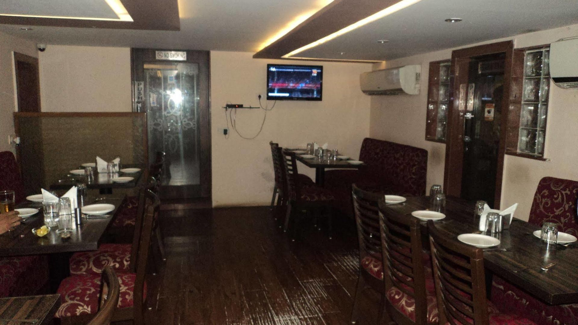 Q Deck Hotel 2*