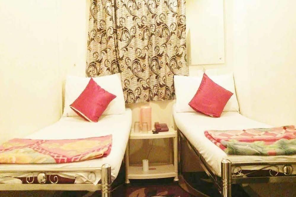 Hotel New India
