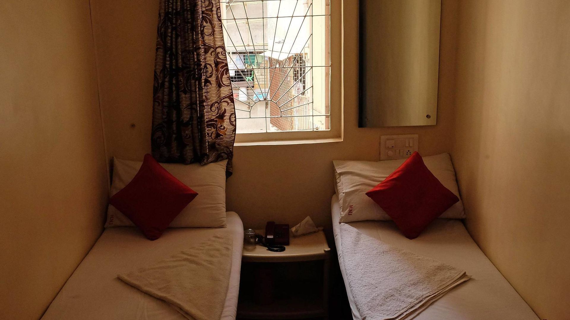 Hotel New India