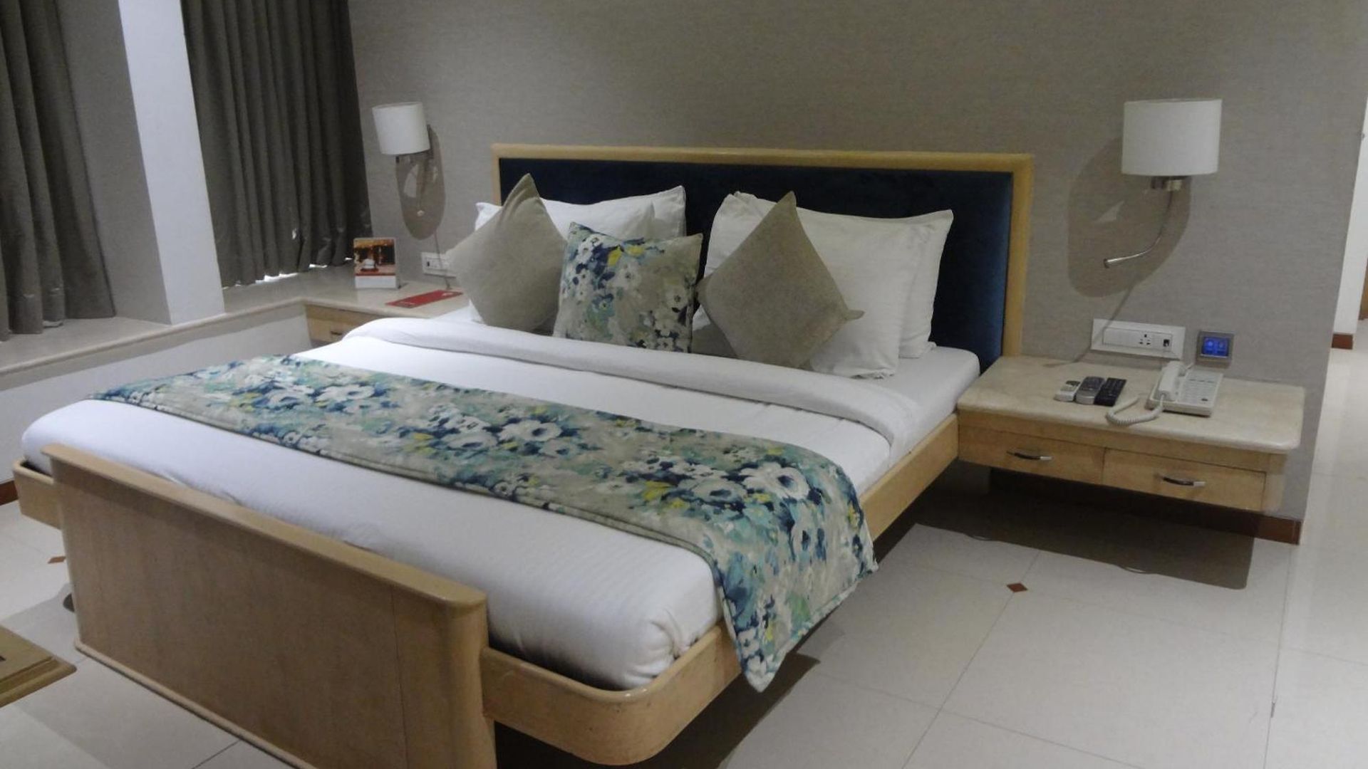 Suncity Apollo - Gateway Of India 3*