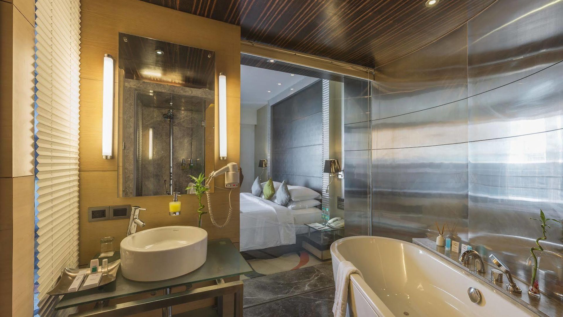 The Regale By Tunga Hotel