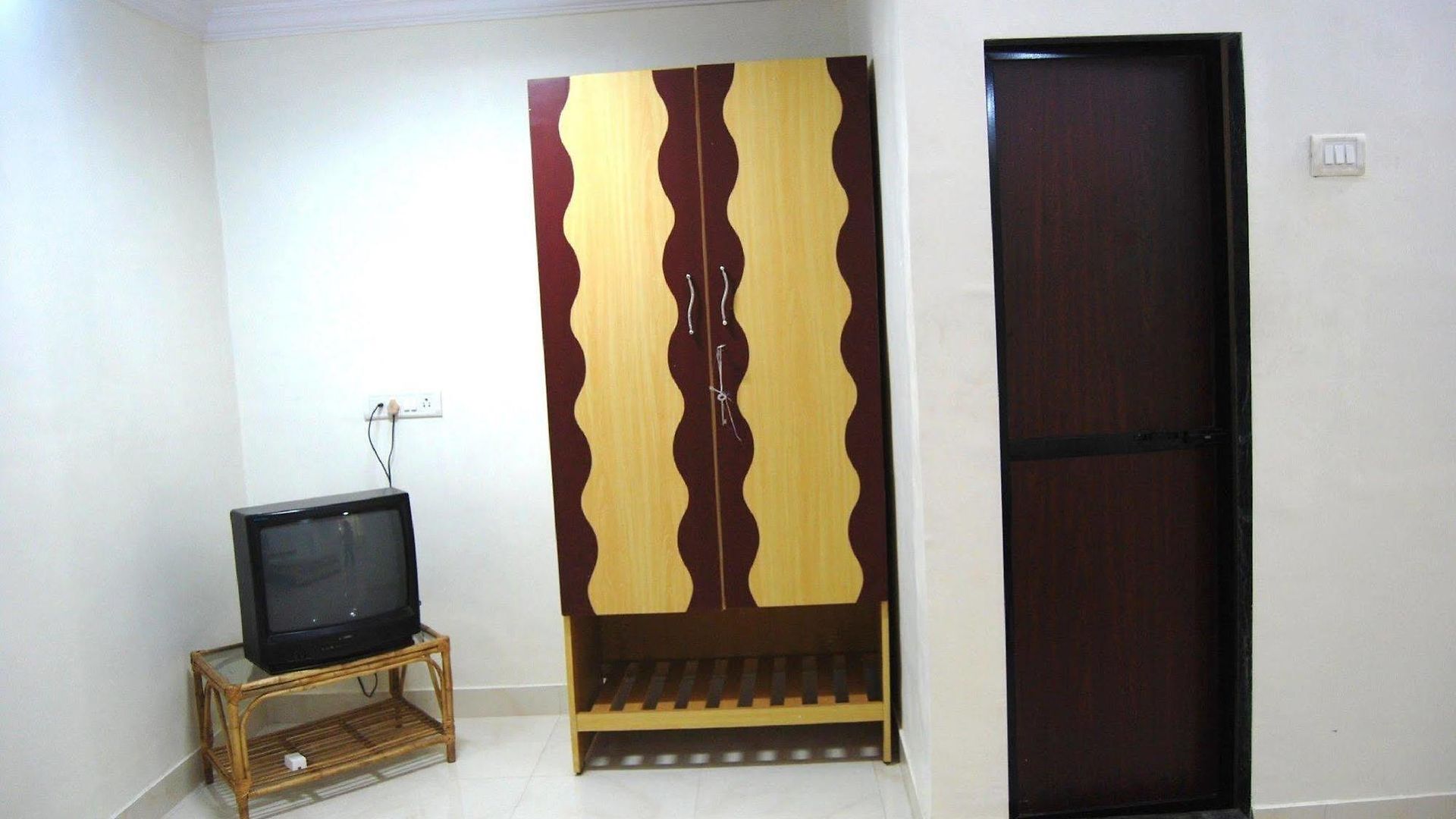 Sea Sands Hotel