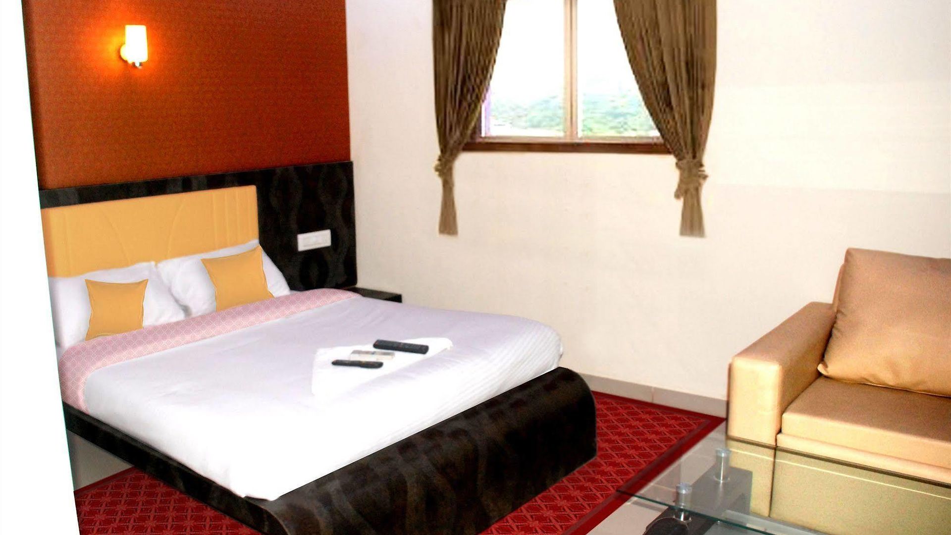 Hotel Fabhotel Adore