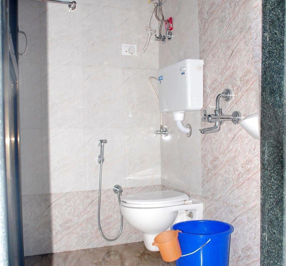 Hotel Fabhotel Adore 3*