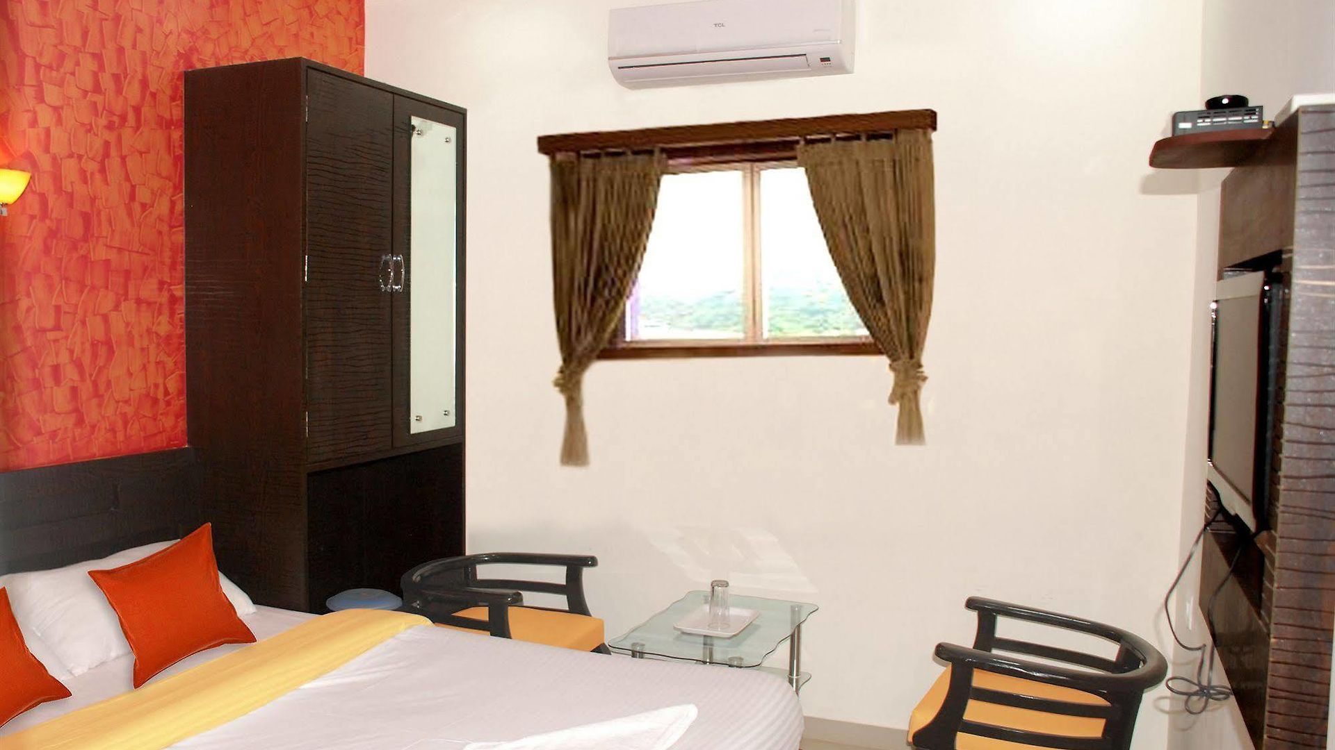 Fabhotel Adore Hotel 3*
