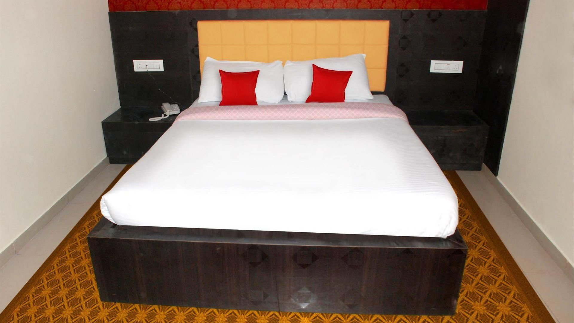 Fabhotel Adore Hotel
