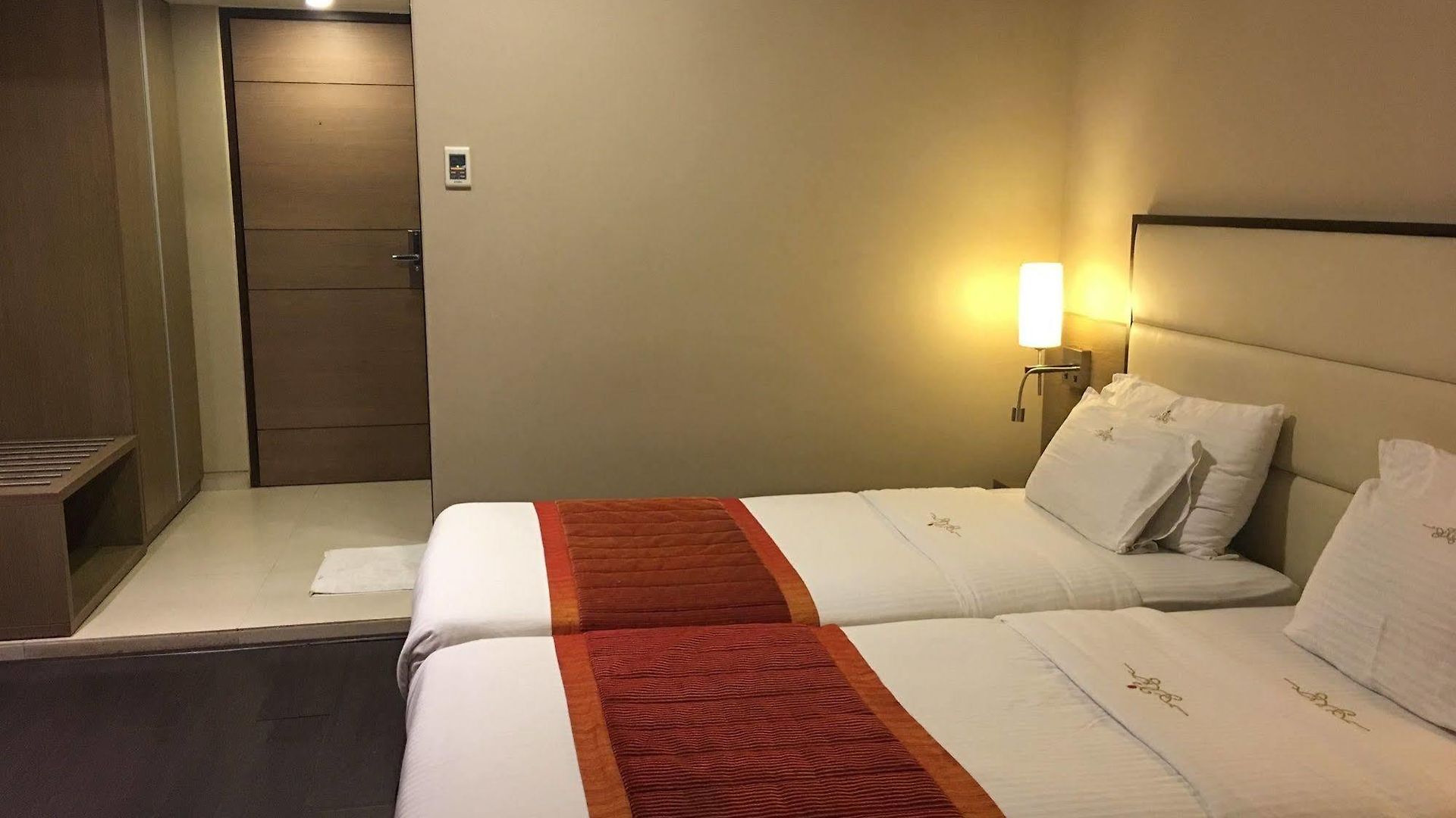 Landmark Annexe Hotel