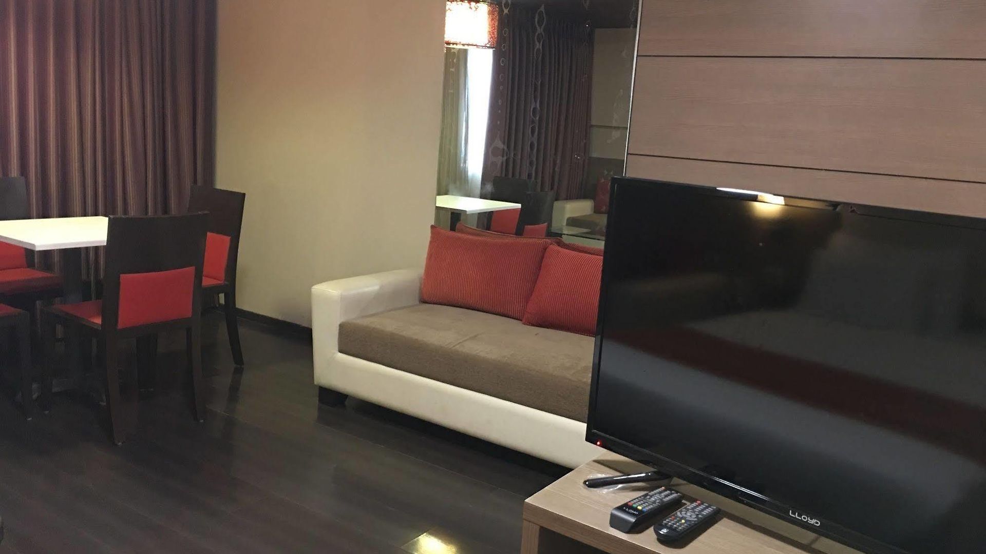 Landmark Annexe Hotel 3*