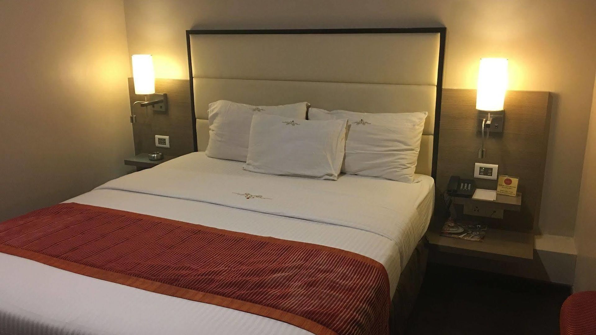 Landmark Annexe Hotel 3*
