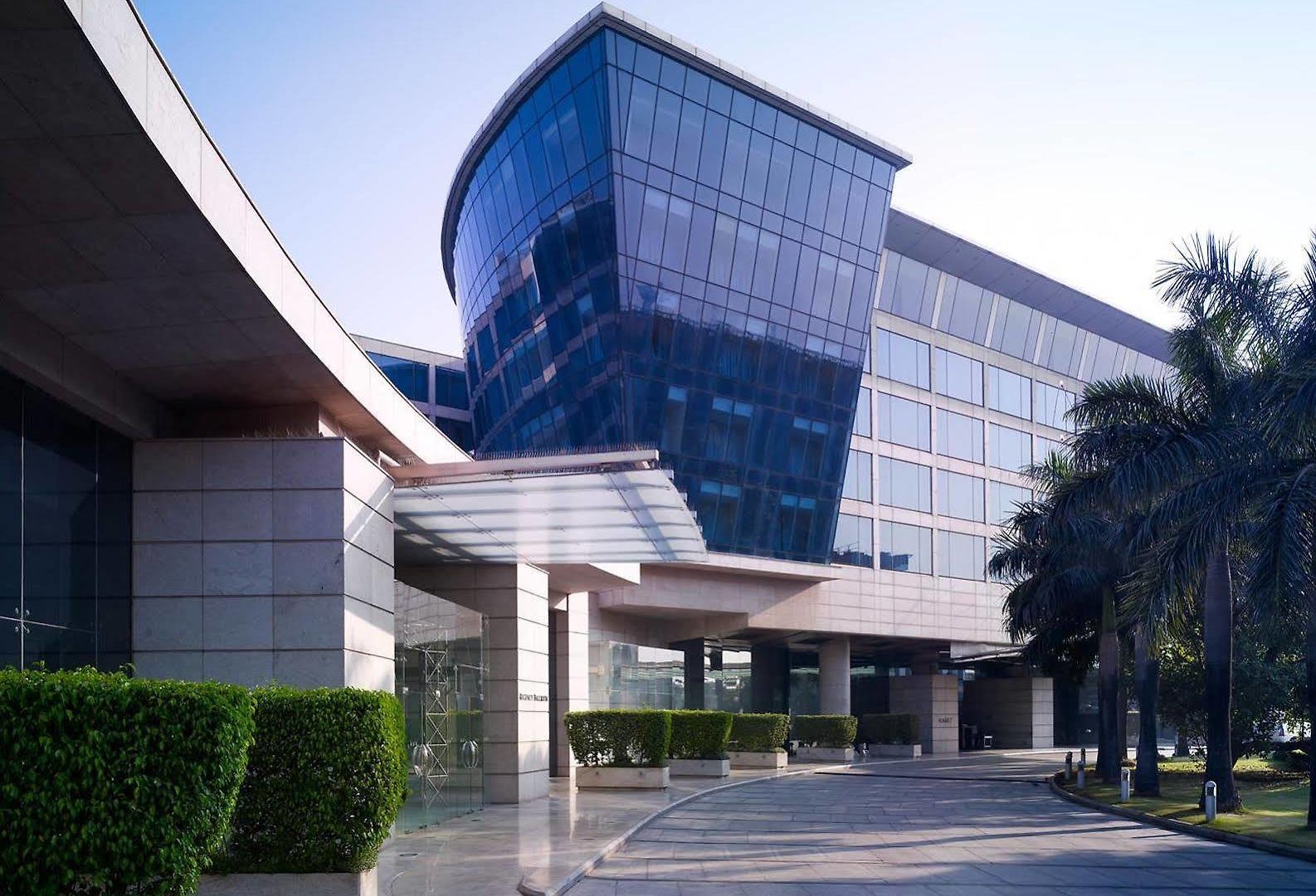Hyatt Regency International Airport 5*