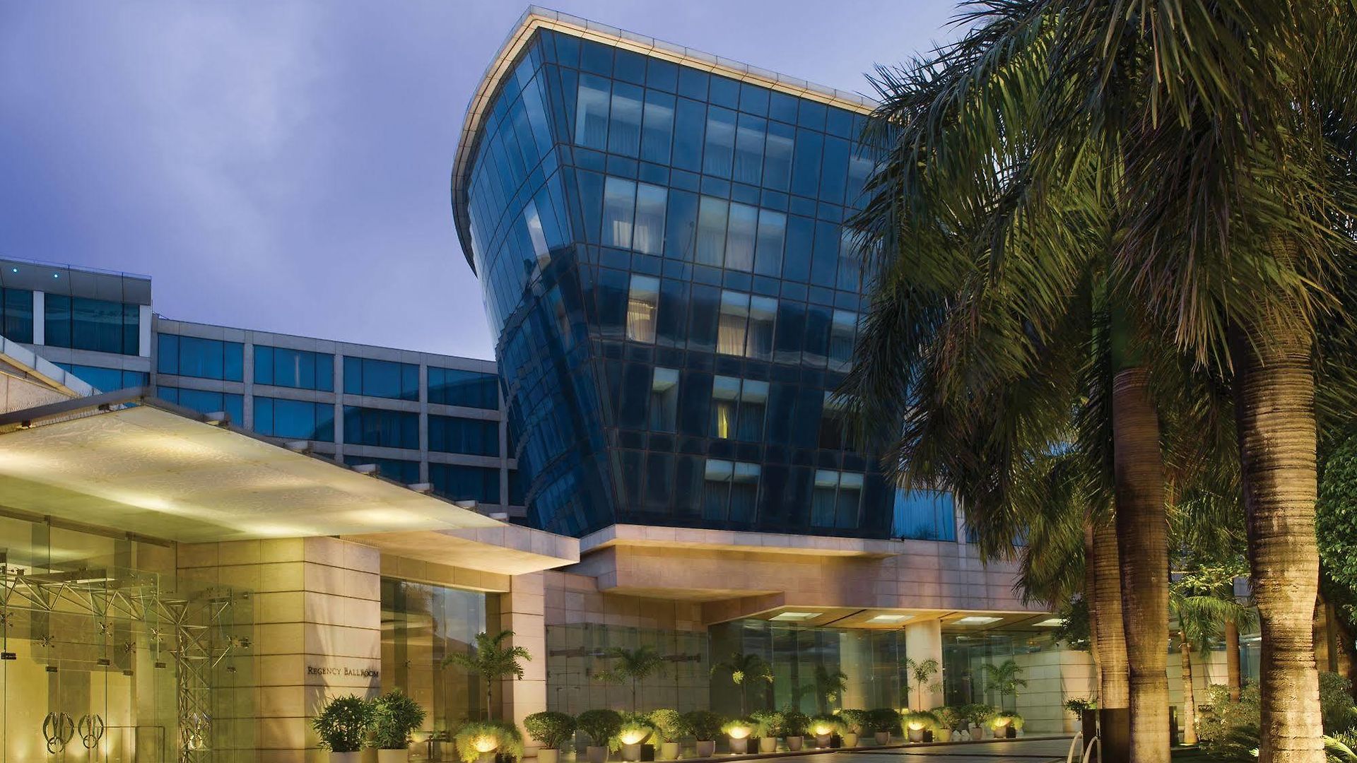 Hotel Hyatt Regency International Airport 5*