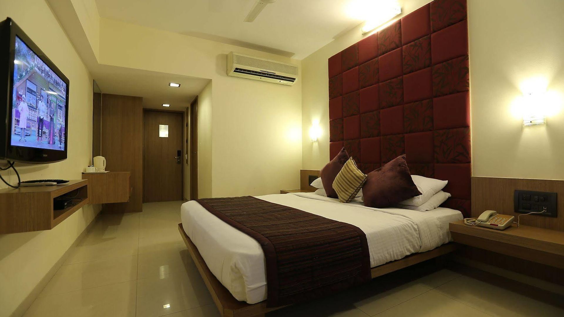 Silver Hotel
