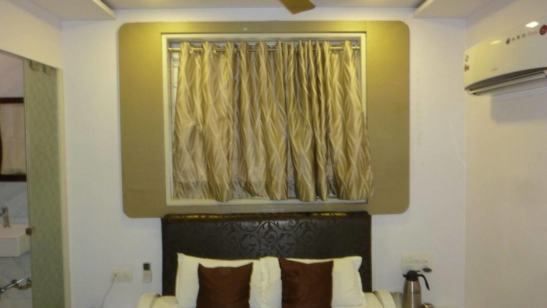 Hotel Satellite Mumbai