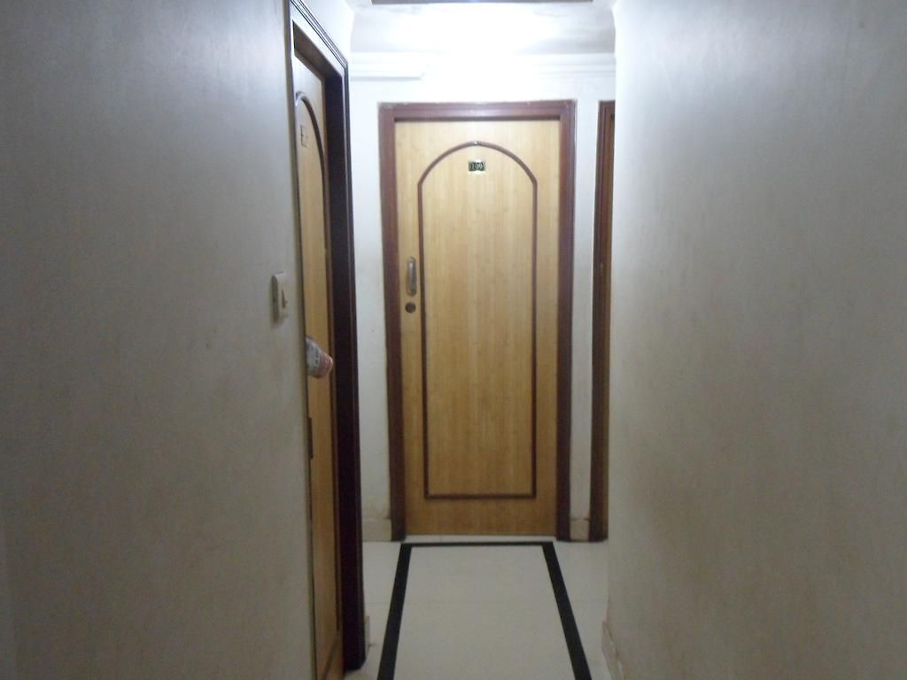 Happyland Hotel