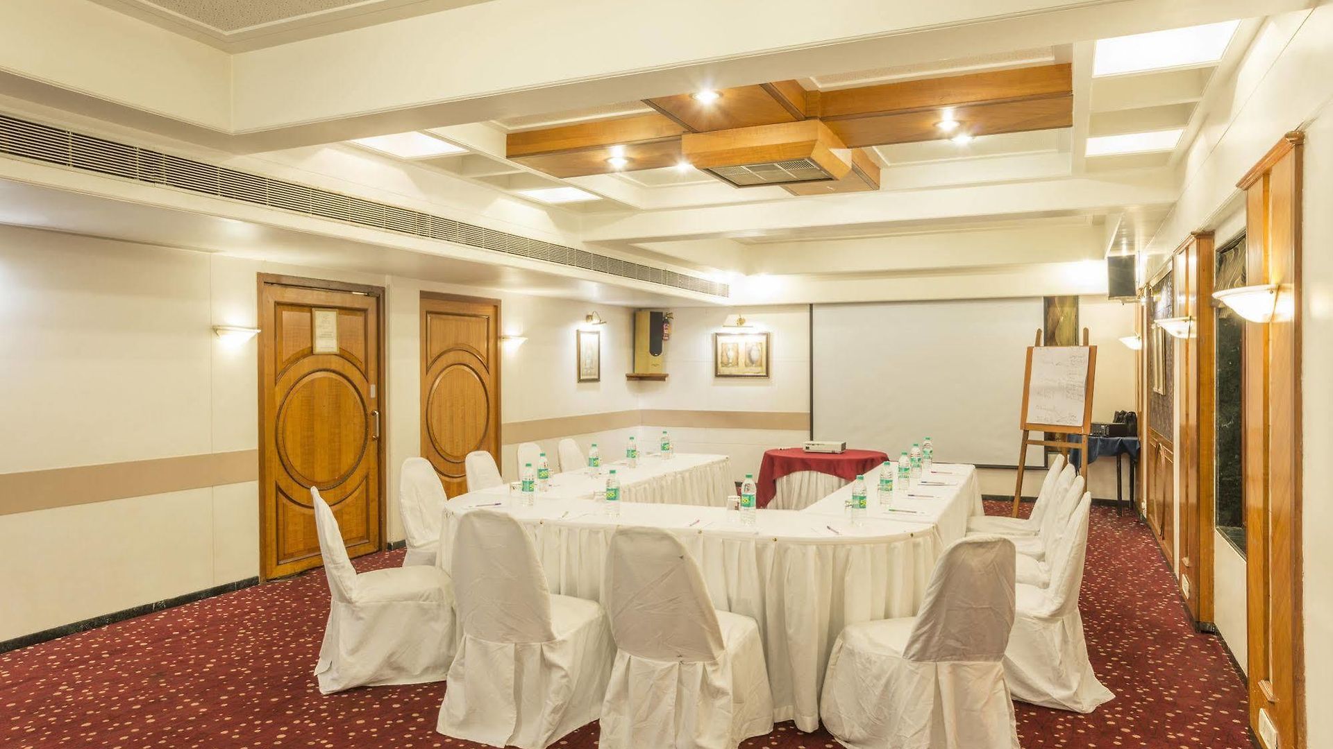 Hotel The International By Tunga Mumbai