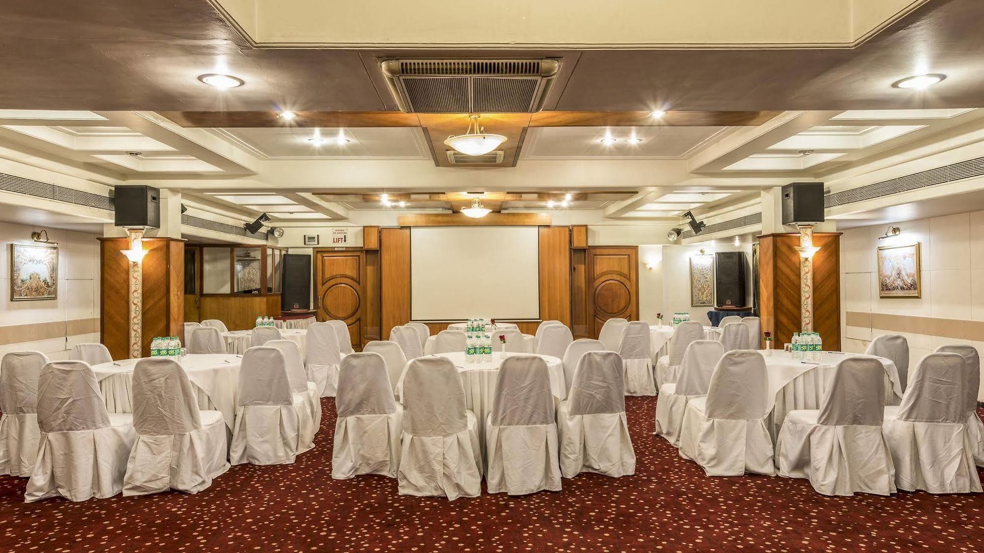 The International By Tunga Hotel Mumbai