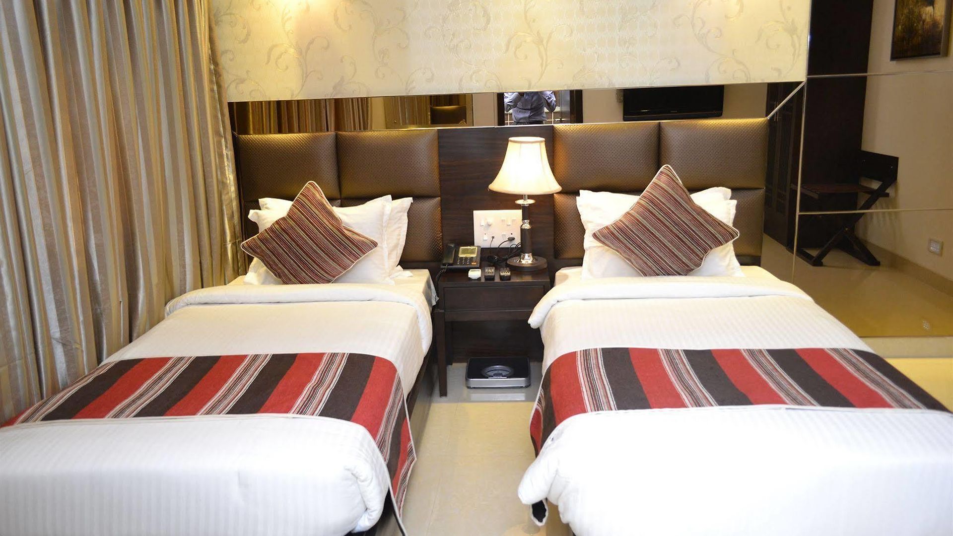 Hotel Manama Mumbai