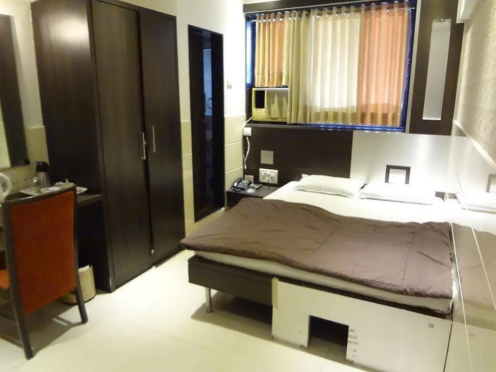 Manama Hotel 3*