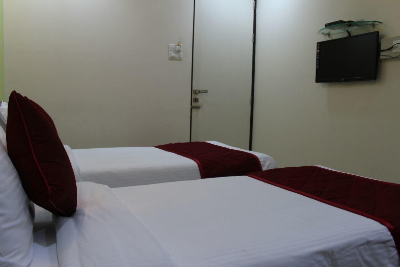 Hotel Maangta 113 @ Andheri East