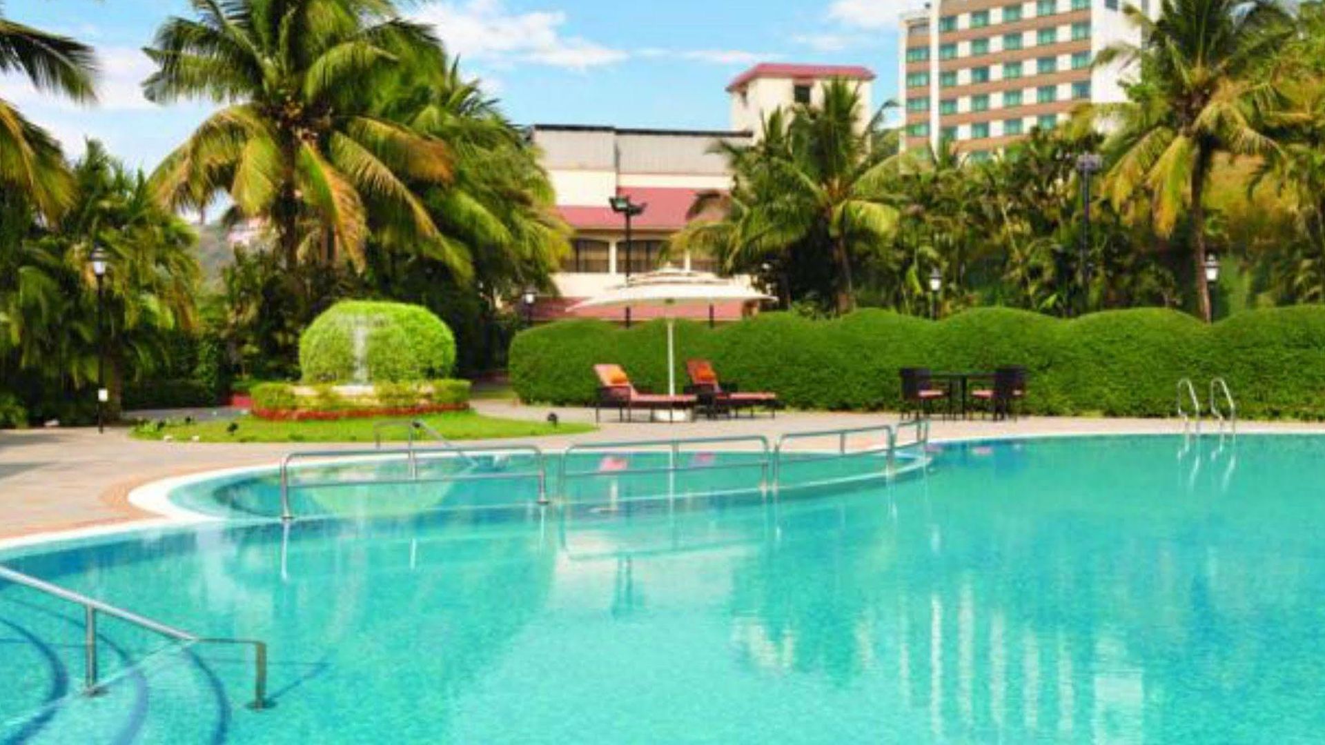 Ramada Powai & Convention Centre Hotel 5*